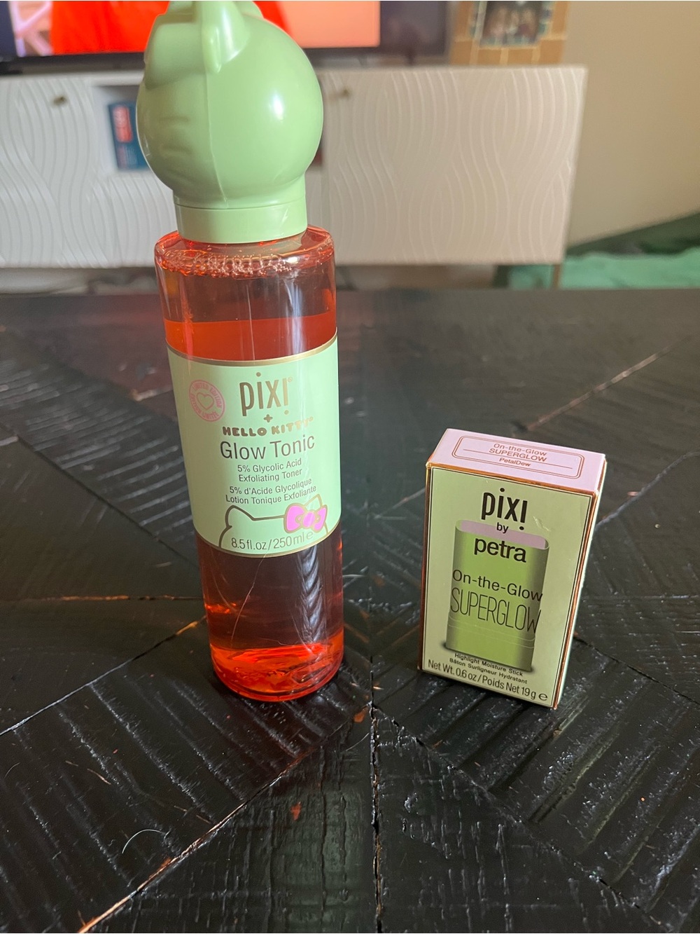 Small Makeup/Skincare by Pixi